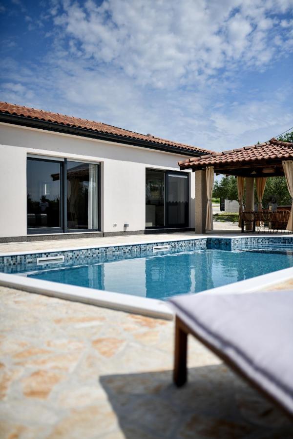Wonderful Holiday House Bruno With Heated Pool زادار المظهر الخارجي الصورة